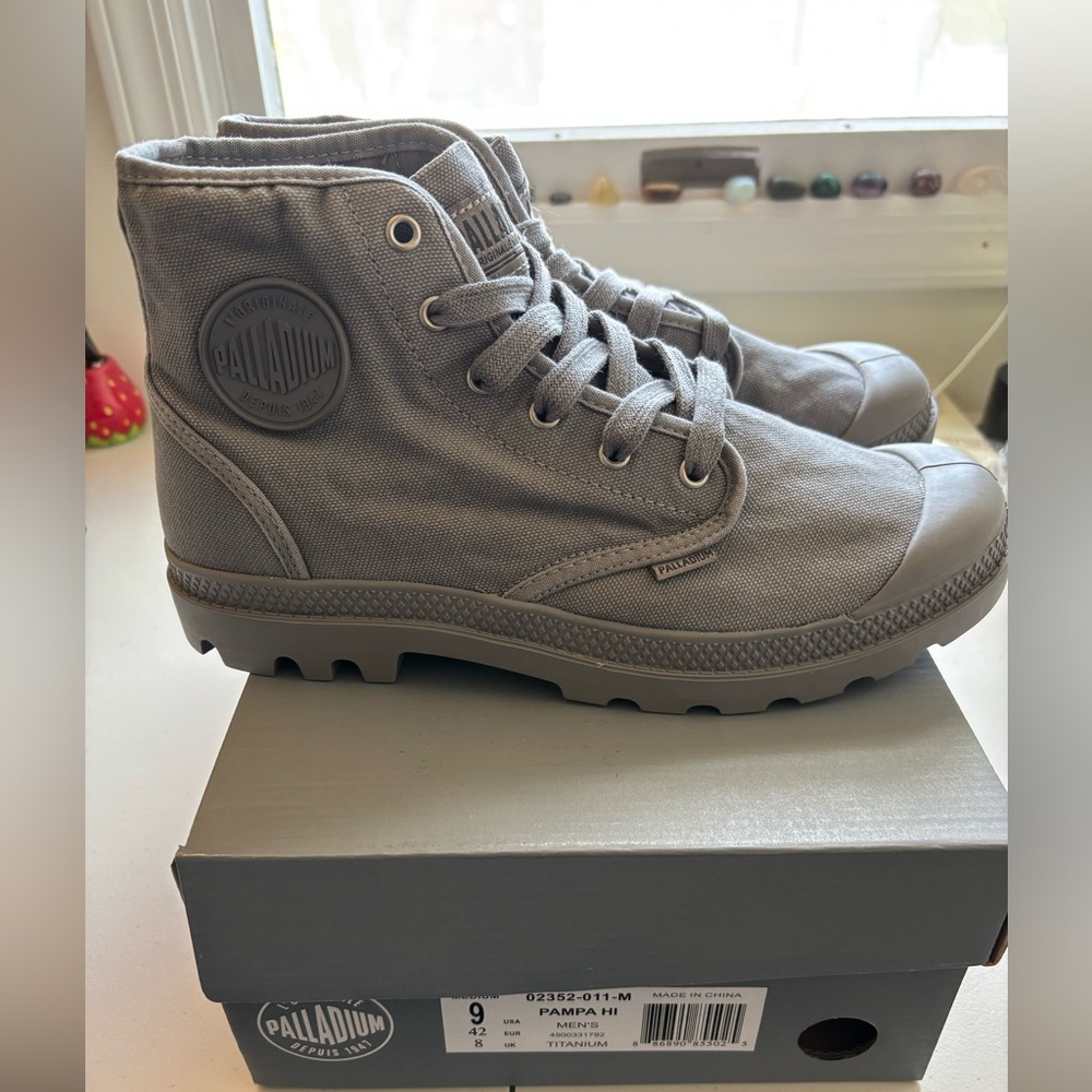 Palladium Pampa High-Top Canvas Boots in Gray